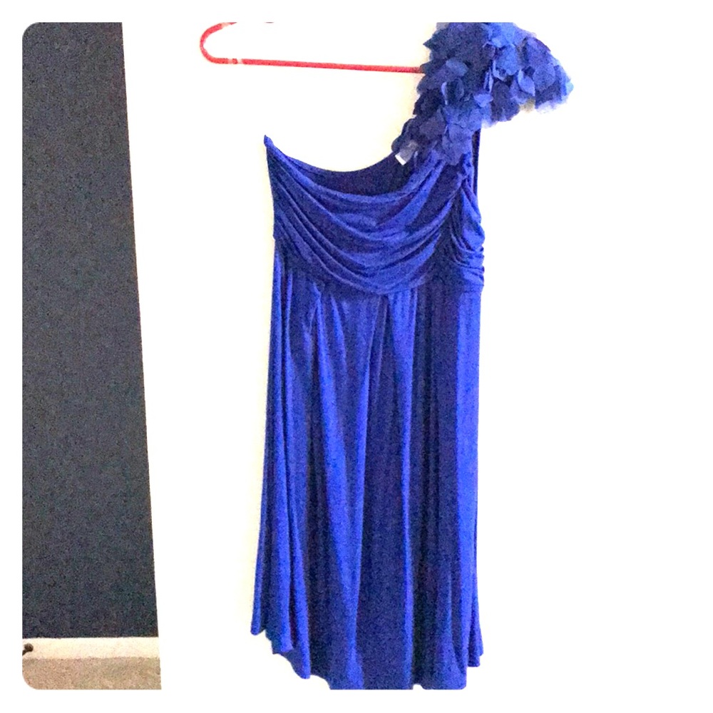 One shoulder dress